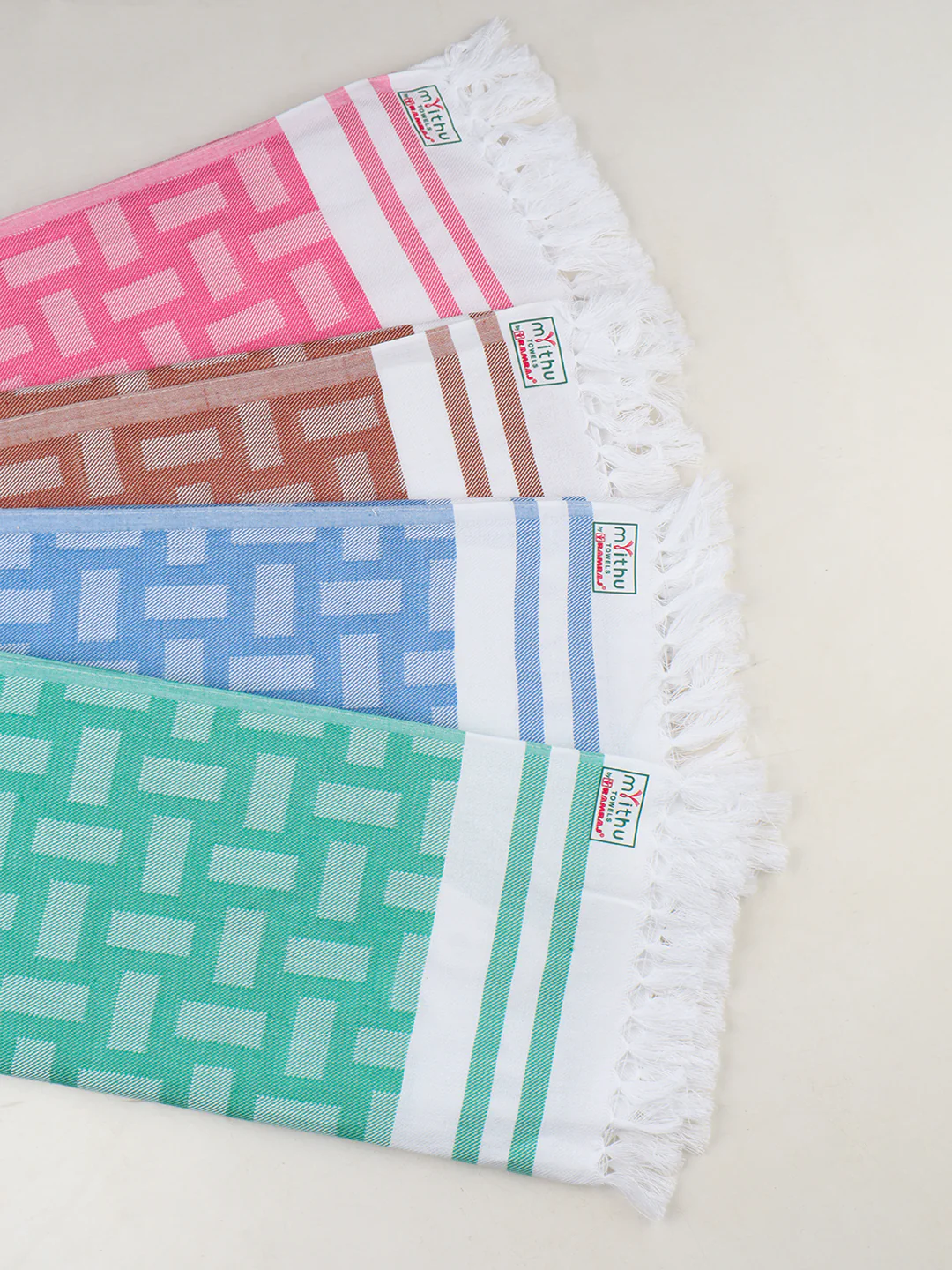 100% Cotton Bath Towel with Assorted Colours Marvel D3 - Image 3