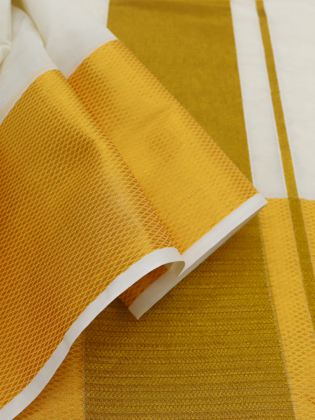Kora Cotton Gold Jari Border Panchakacham with Angavasthram (9+5) - Image 4