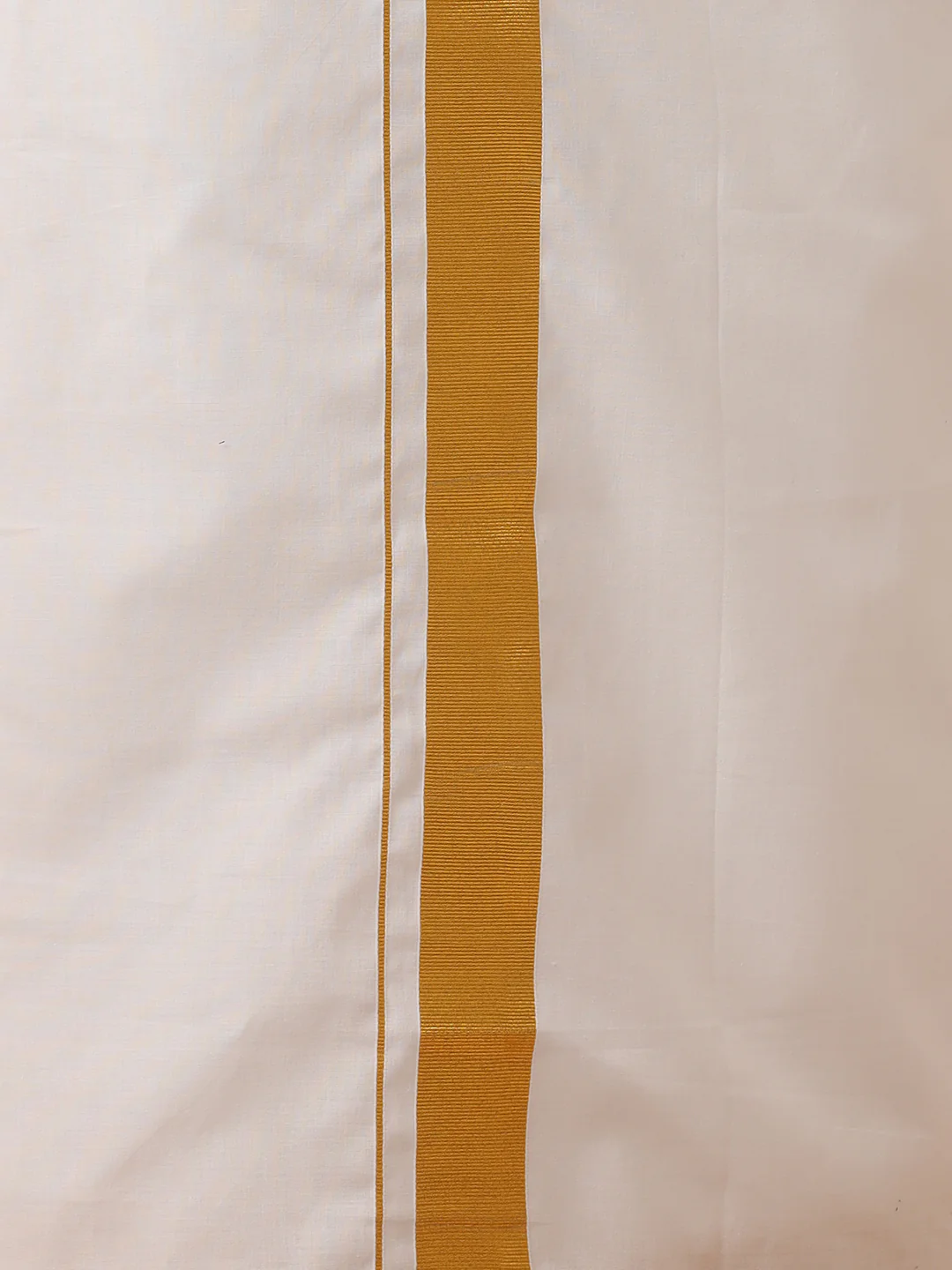 Men 100% Cotton Single Layer White Dhoti with 1 1/2" Gold Jari Border Aruthra - Image 5