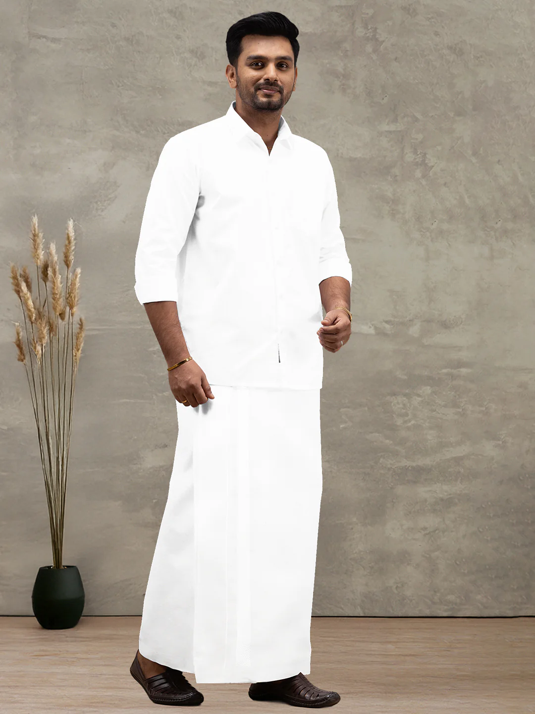 Men 100% Cotton Paramas Single Layer Dhoti Luxury Club - Image 3