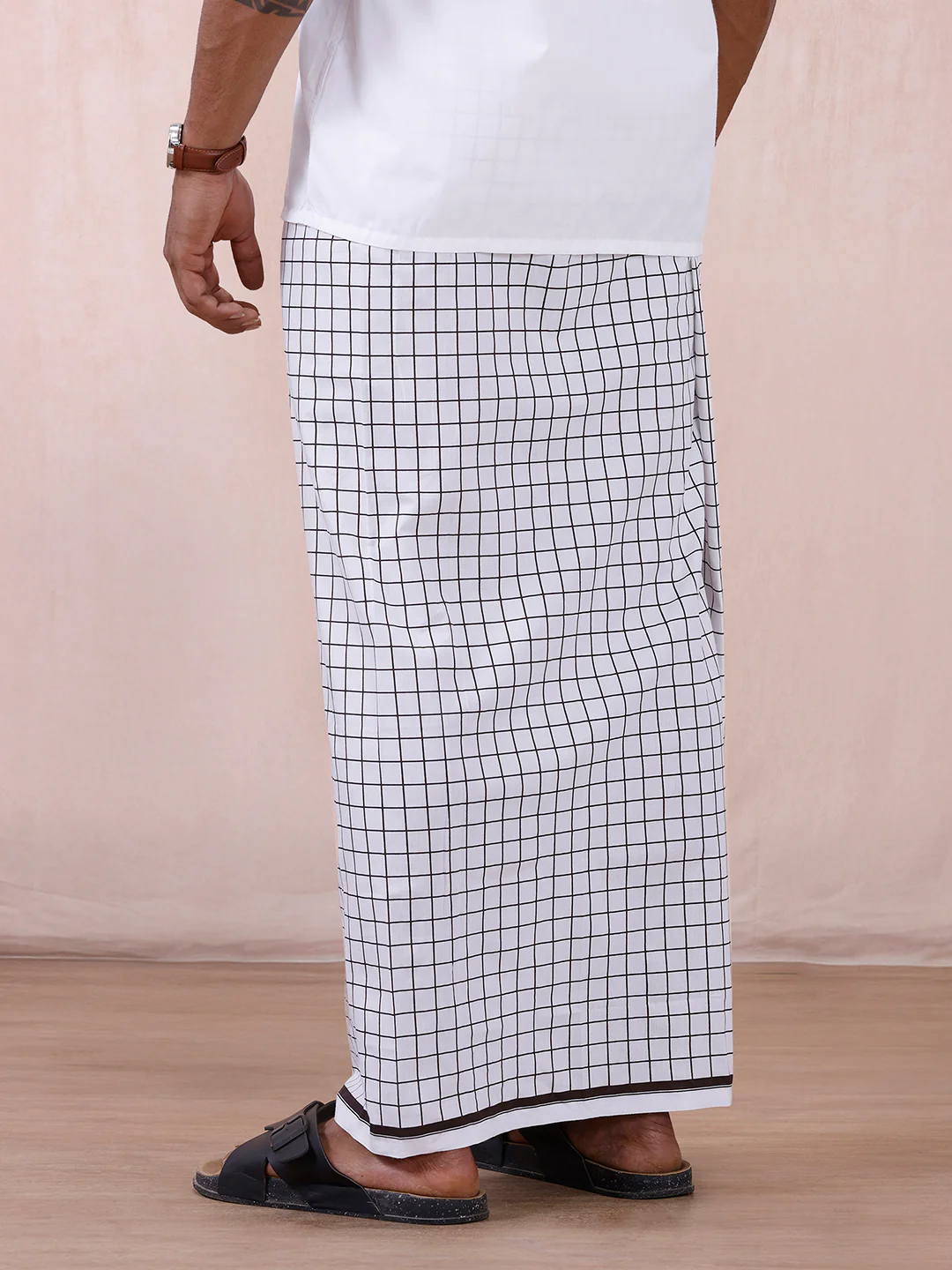 Men 100% Cotton Single Layer White Lungi with Assorted Colour Checked Shalimar - Image 5
