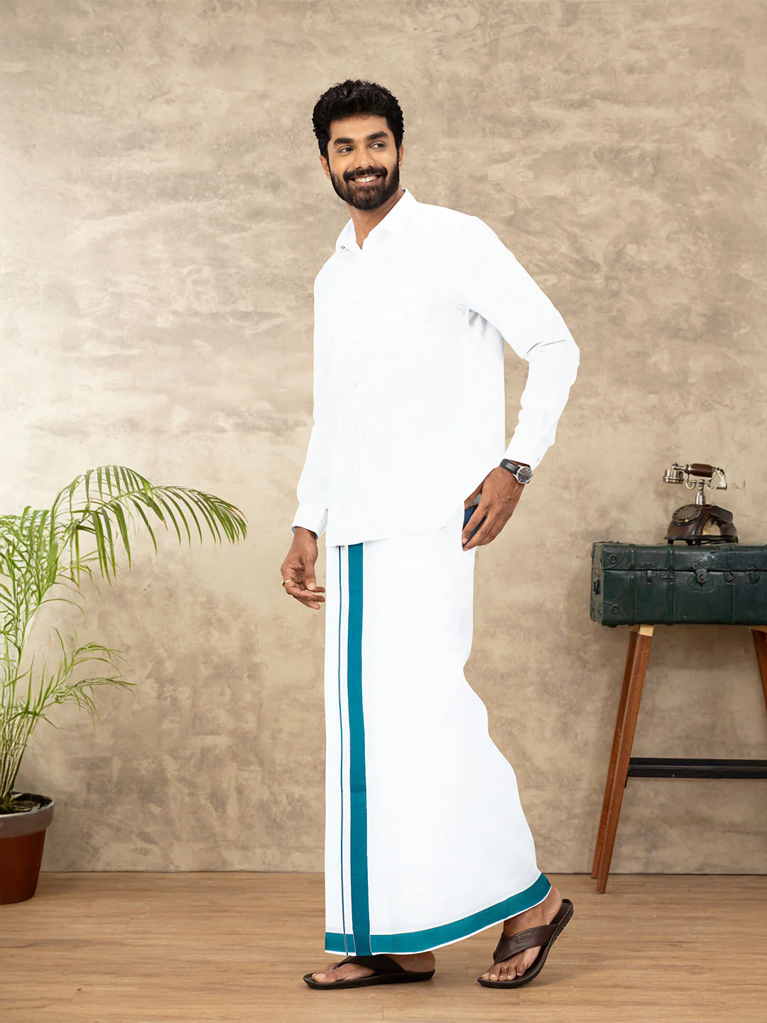 Men Cotton Blend Readymade Single Layer White Dhoti with Big Border GACS12 - Image 3