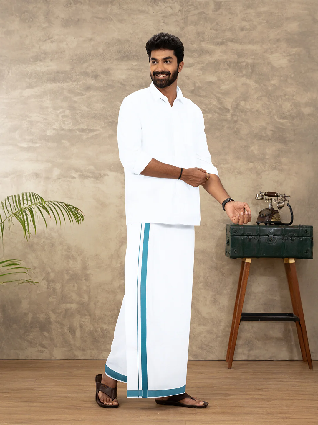 Men Cotton Blend Readymade Single Layer White Dhoti with Big Border GACS20 - Image 2