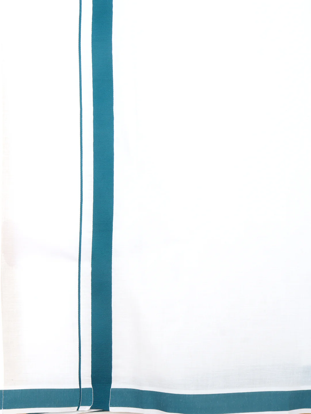 Men Cotton Blend Readymade Single Layer White Dhoti with Big Border GACS20 - Image 4