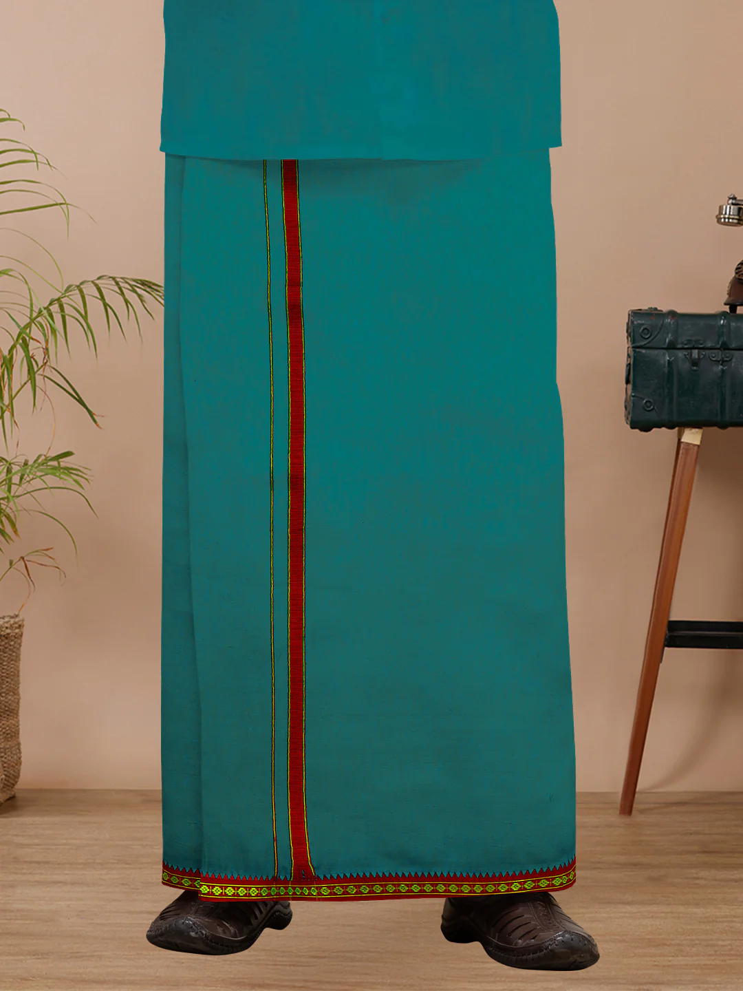 Men Cotton Blend Single Layer Green Dhoti with Mayilkhan Border Slokam - Image 2