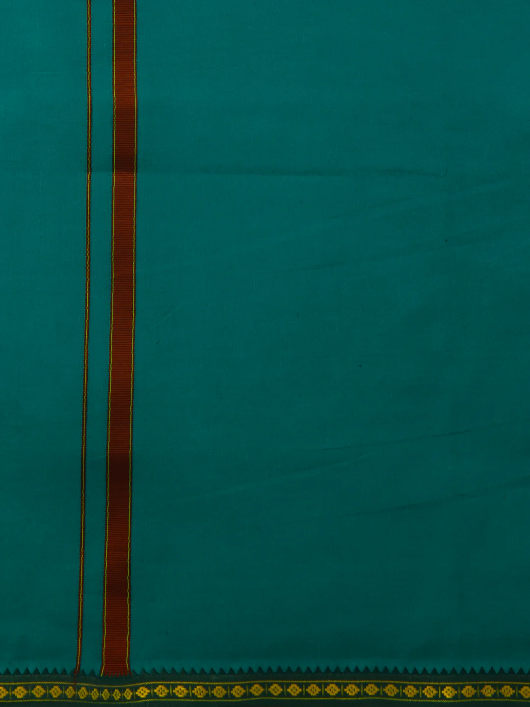 Men Cotton Blend Single Layer Green Dhoti with Mayilkhan Border Slokam - Image 4