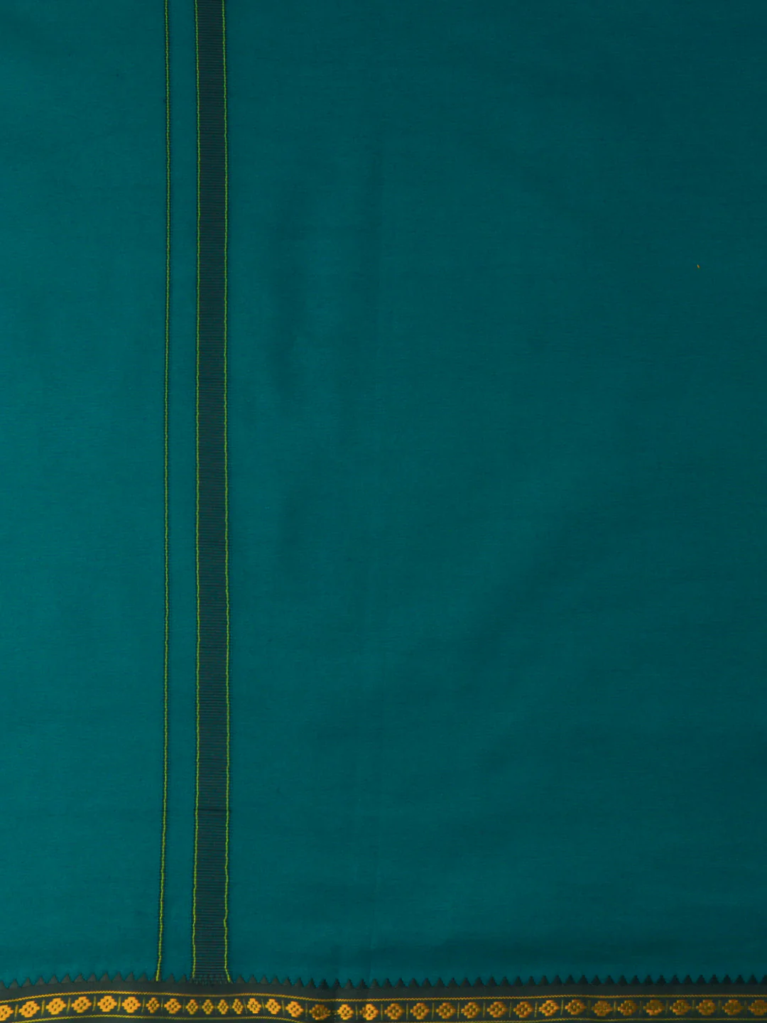 Men Cotton Blend Single Layer Green Dhoti with Mayilkhan Border Slokam - Image 5
