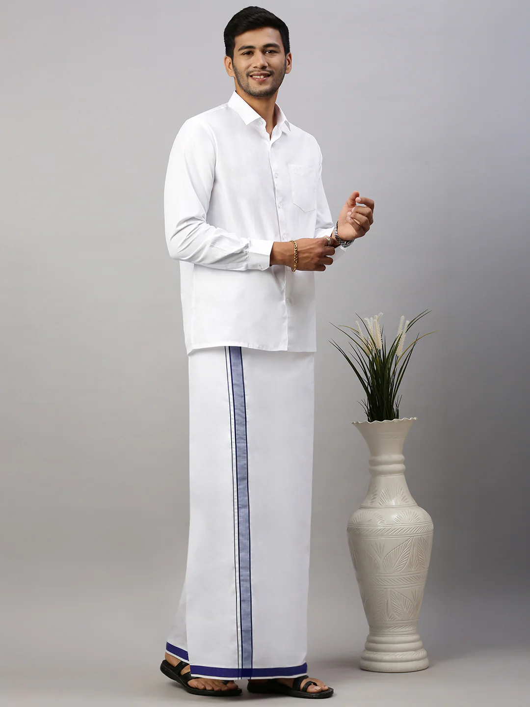Men Cotton Blend Single Layer White Dhoti with Fancy Border WP26 - Image 2