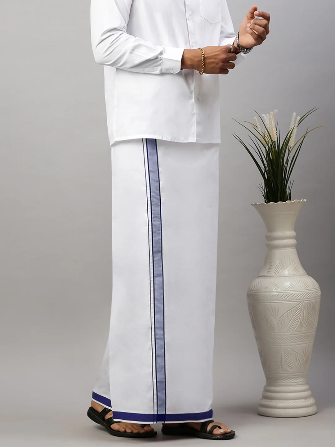 Men Cotton Blend Single Layer White Dhoti with Fancy Border WP26 - Image 3
