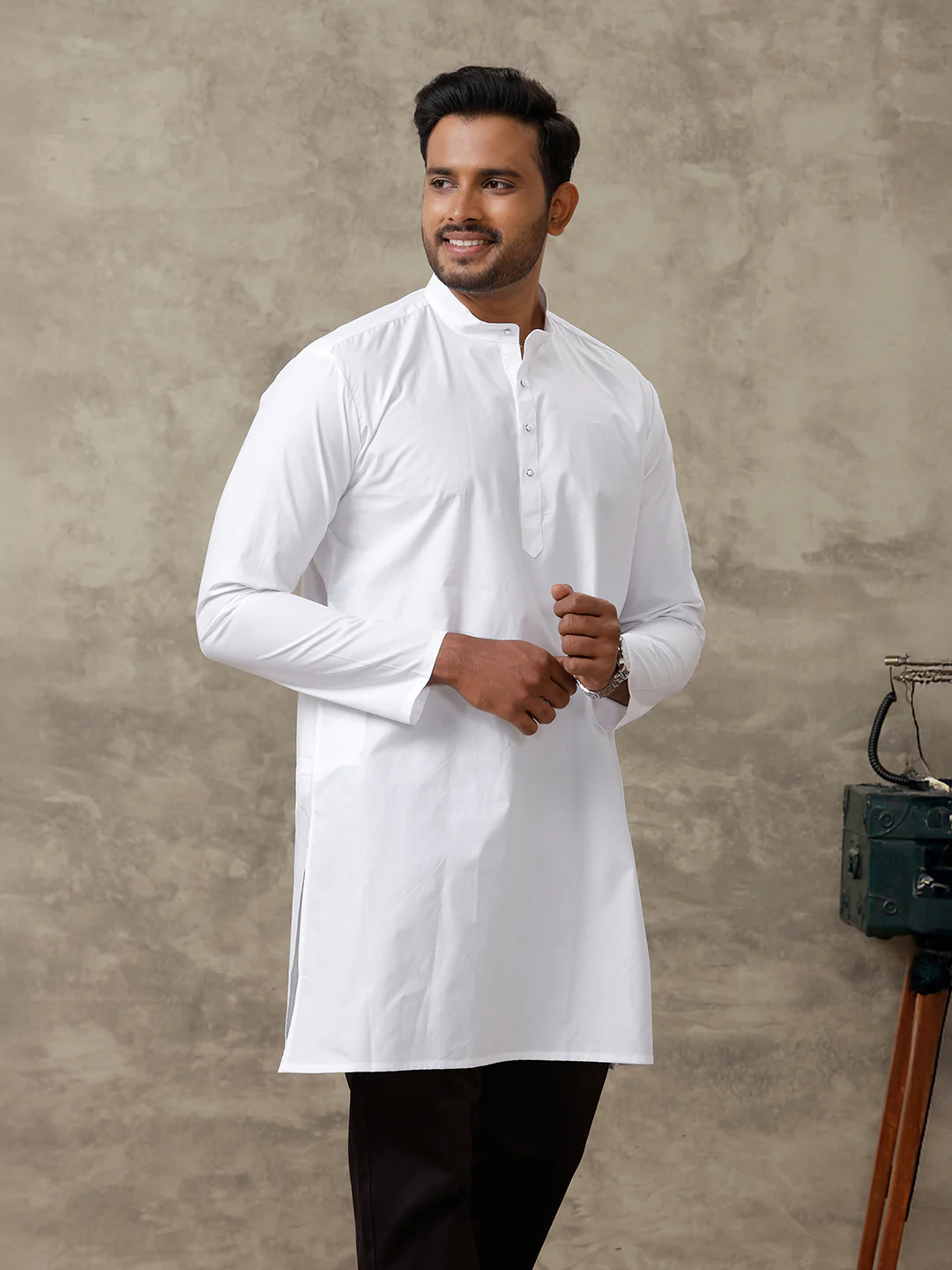 Men Cotton Medium Length Plain Kurta White - Image 5