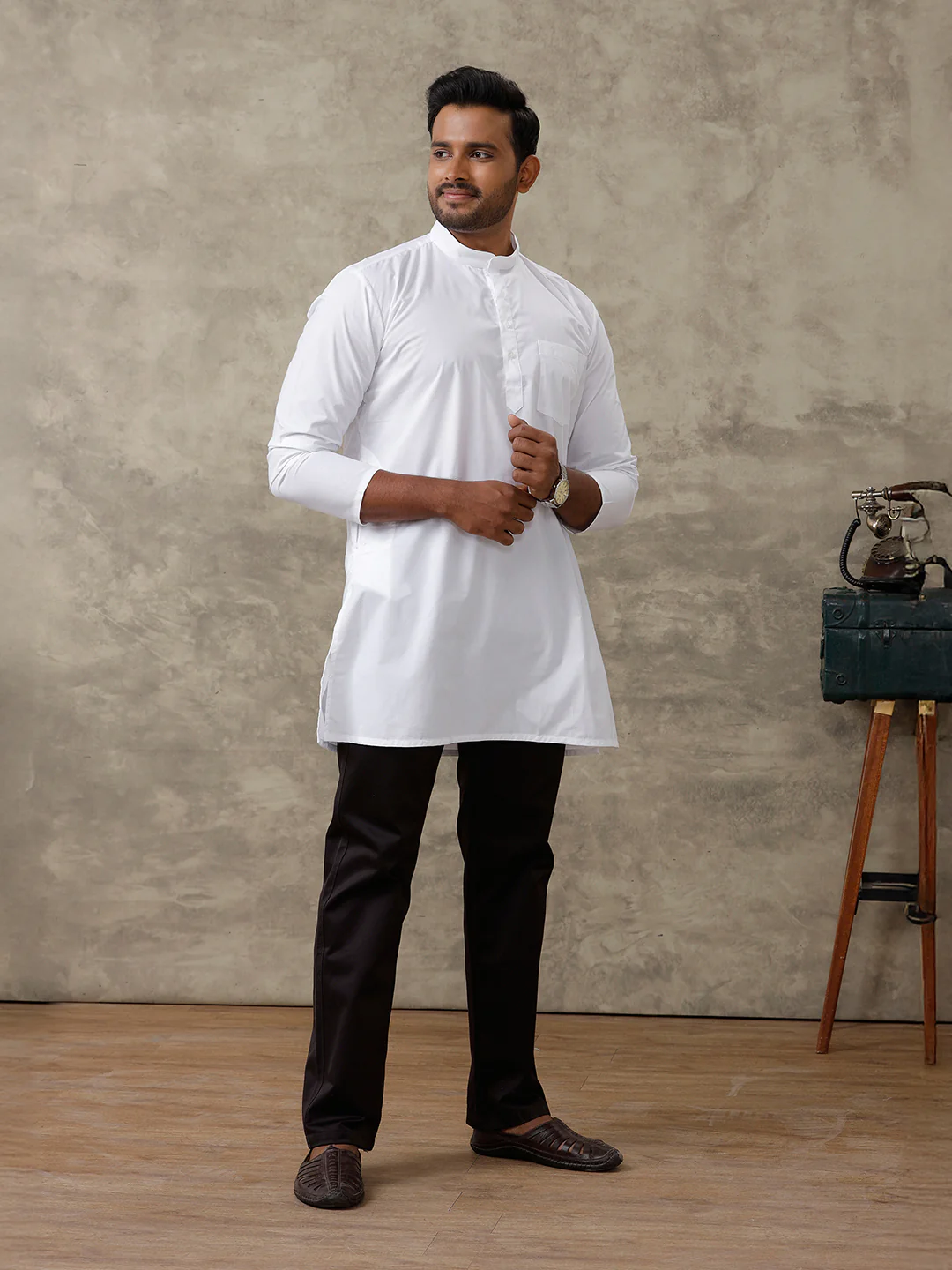 Men Cotton Medium Length Plain Pocket Kurta White - Image 2