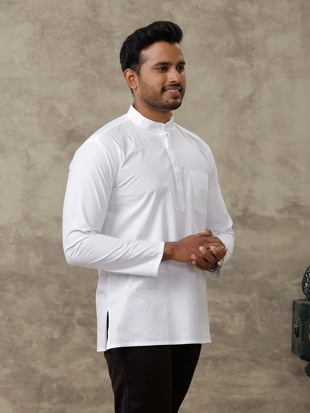 Men Cotton Short Length Plain Pocket Kurta White - Image 3