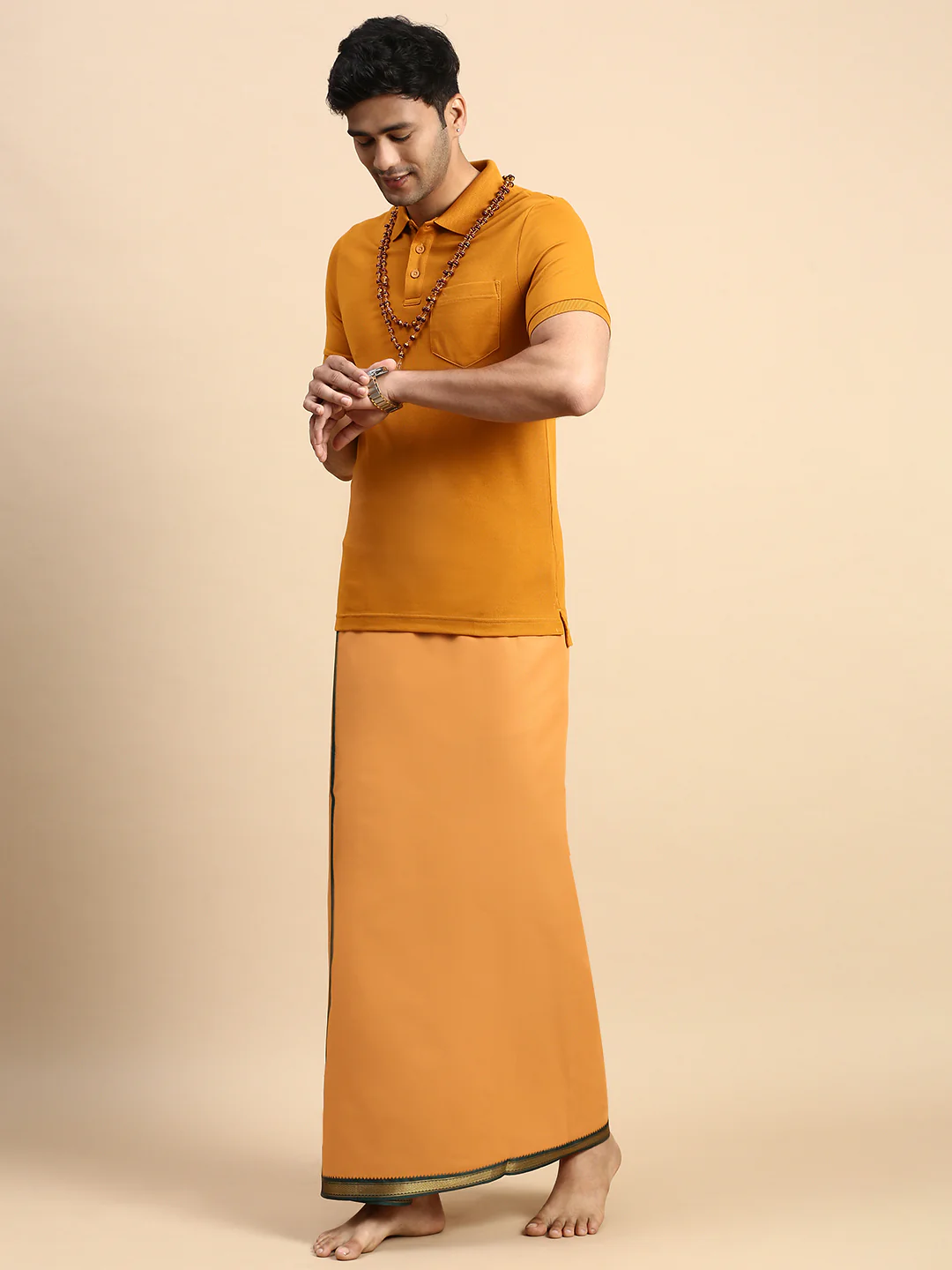 Men Devotional Mayilkhan Border Dhoti & TShirt Set Kaavi EP41 - Image 4