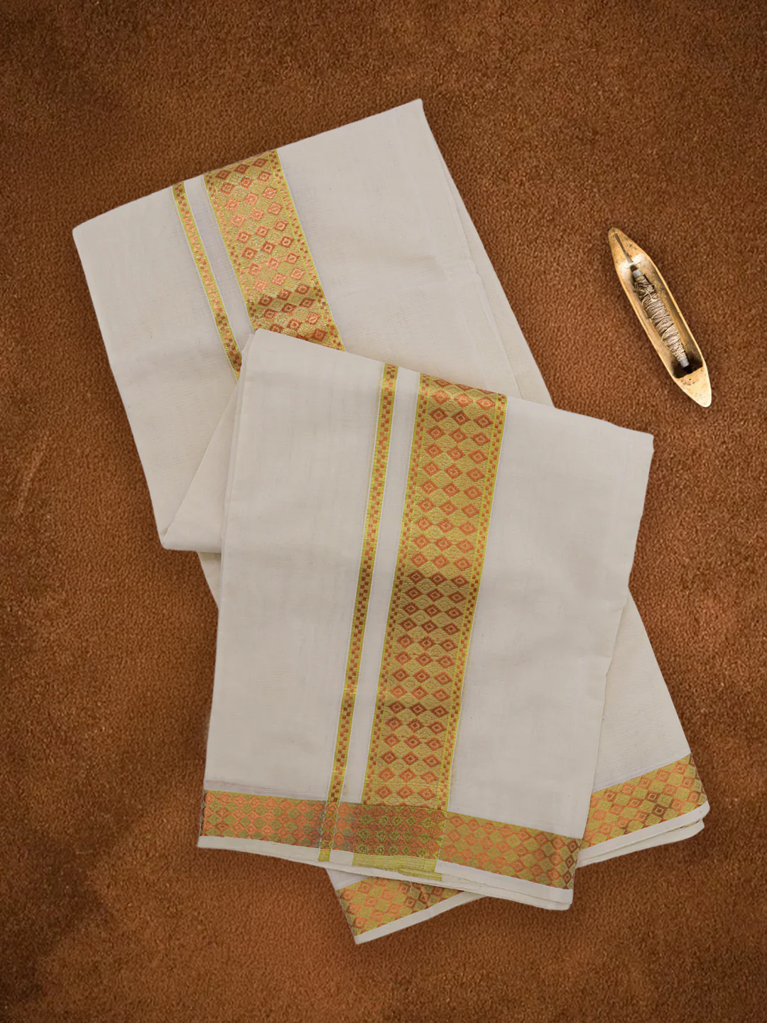 Men Premium Handloom Cream Dhoti with Fancy Jari Border HLM96 - Image 3