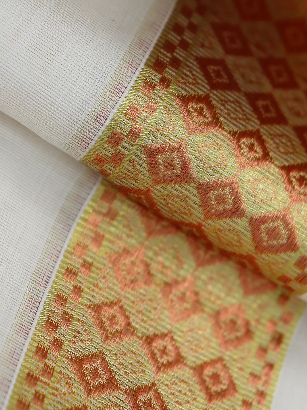 Men Premium Handloom White Dhoti with Fancy Jari Border HLM113 - Image 3