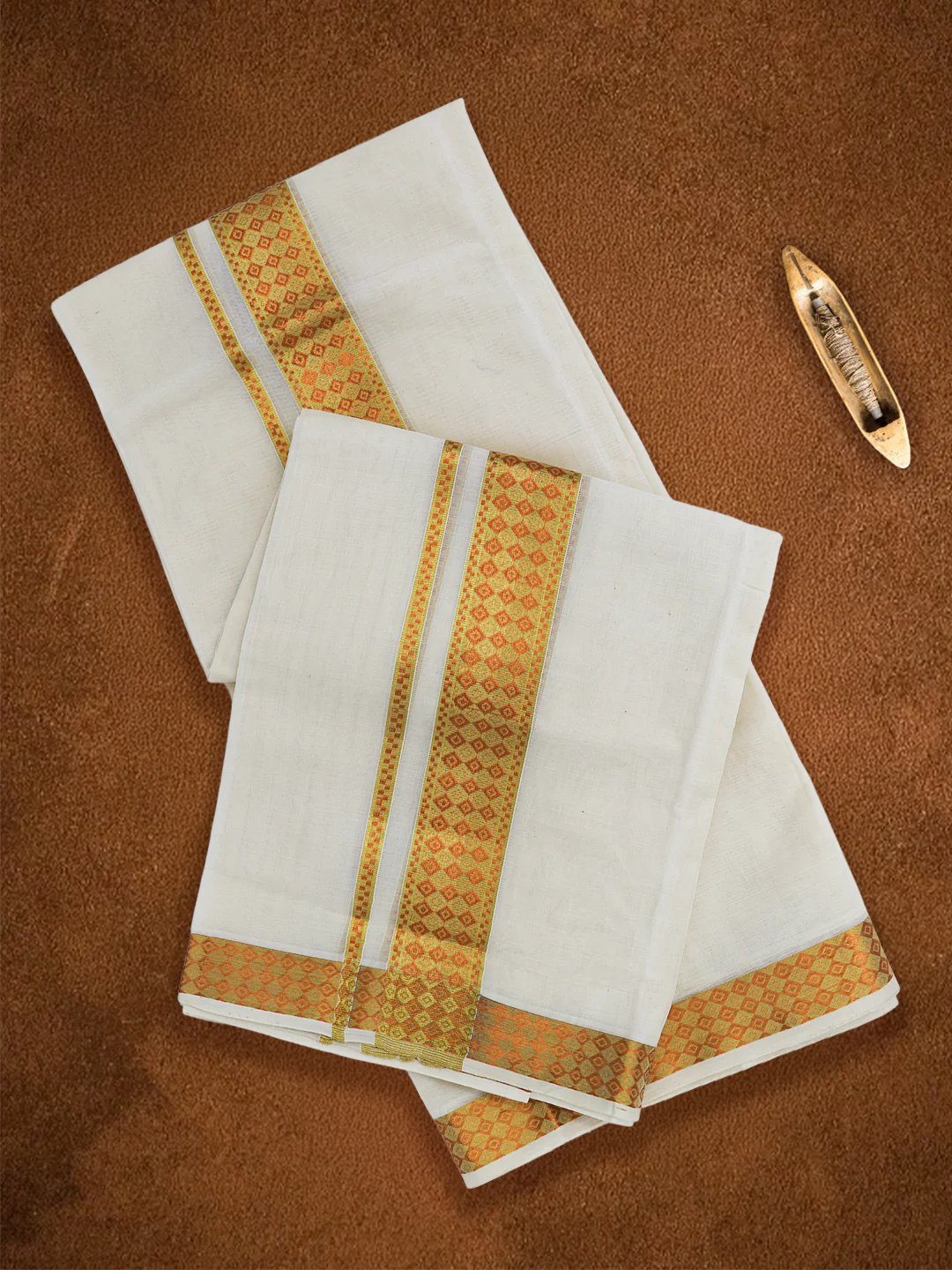 Men Premium Handloom White Dhoti with Fancy Jari Border HLM113 - Image 5