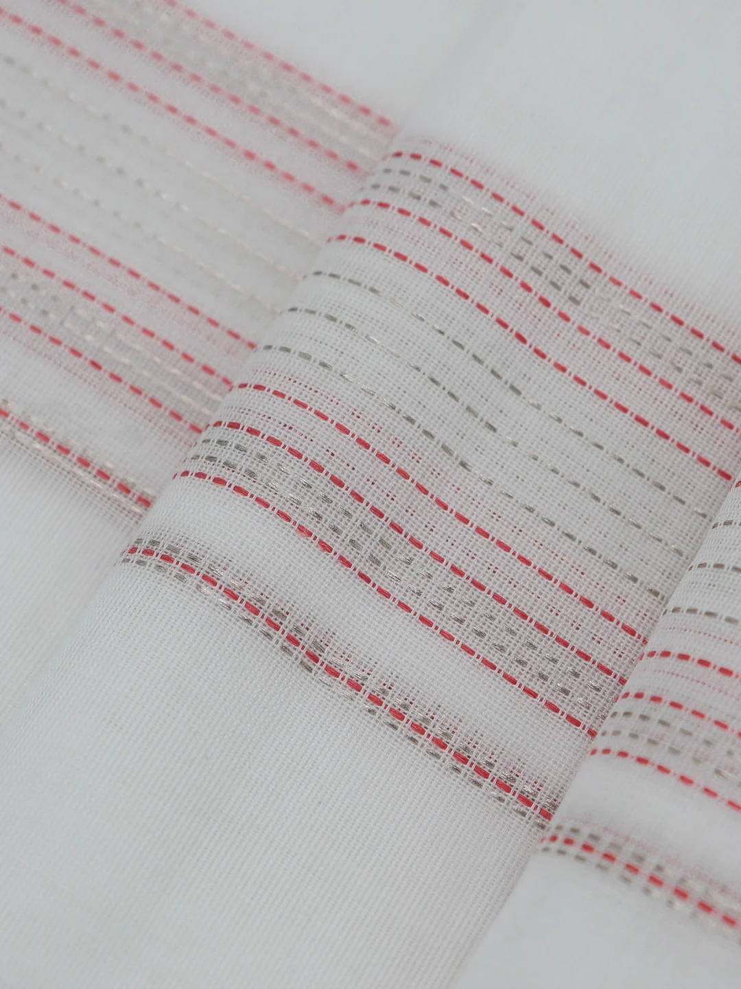 Men Premium Handloom White Dhoti with Fancy Jari Border HLM89 - Image 3