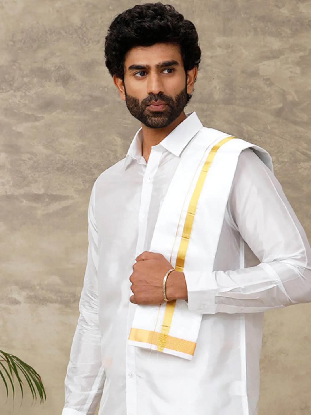 Men Pure Silk White Towel with 1 " inch Jari Border Rajahamsa - Image 2