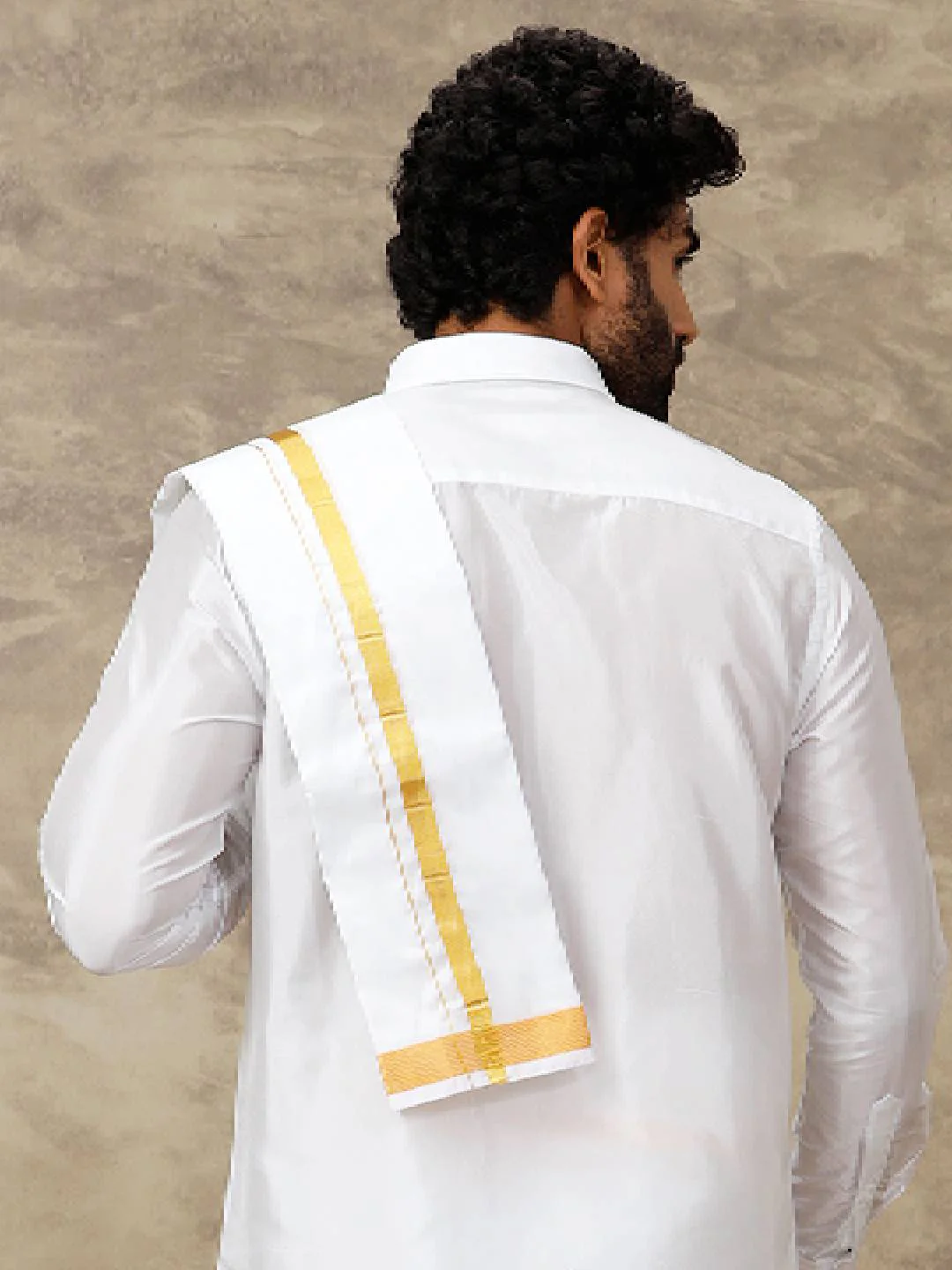 Men Pure Silk White Towel with 1 " inch Jari Border Rajahamsa - Image 4