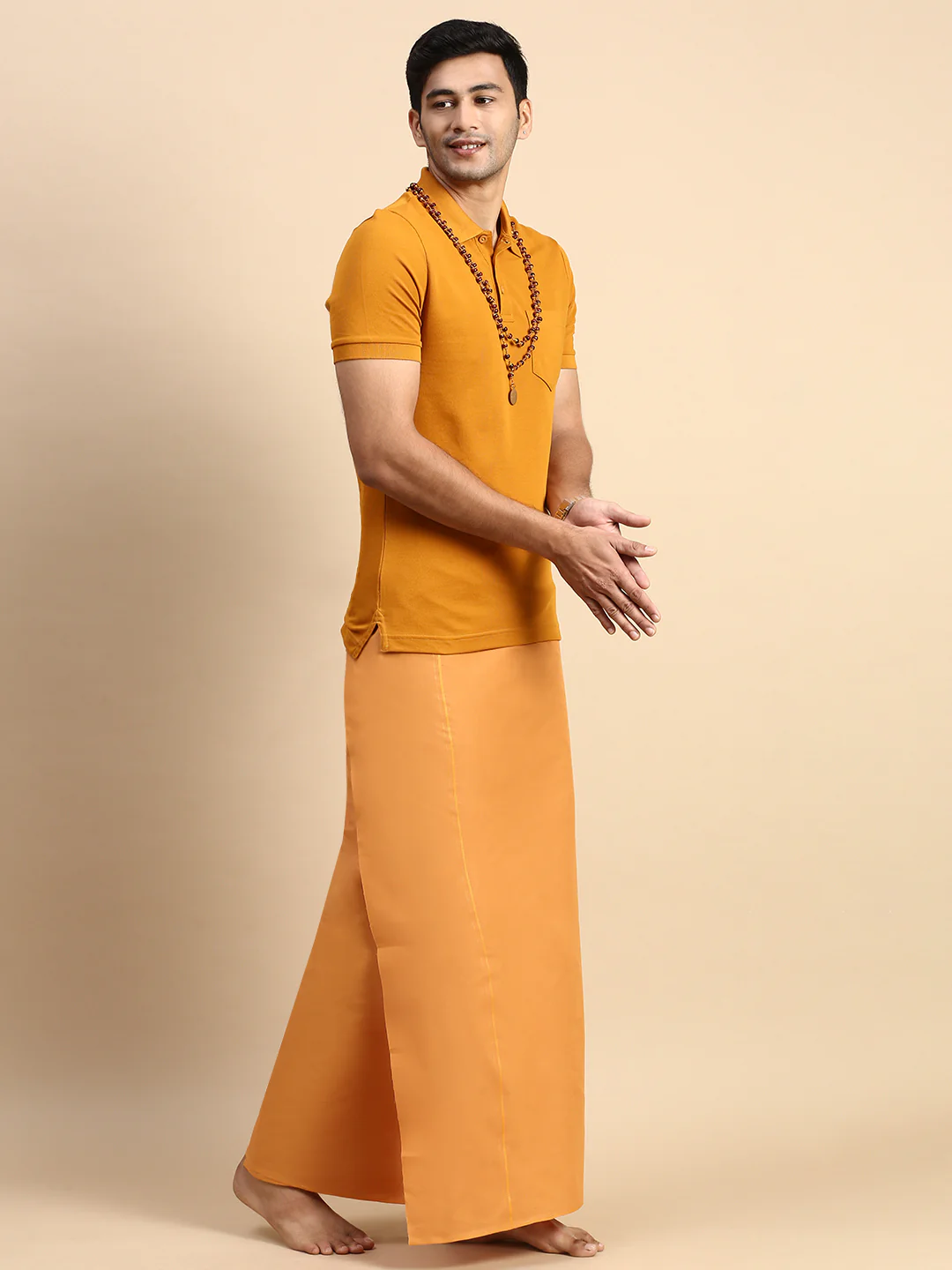 Men Devotional Small Border Dhoti & TShirt Set Kaavi EP41 - Image 2