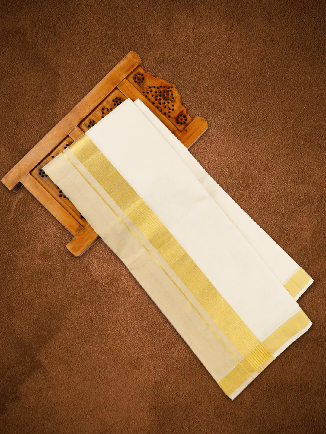 Mens Premium Handloom Cotton & Tissue Double Dhoti with Gold Jari Border 110512 - Image 5