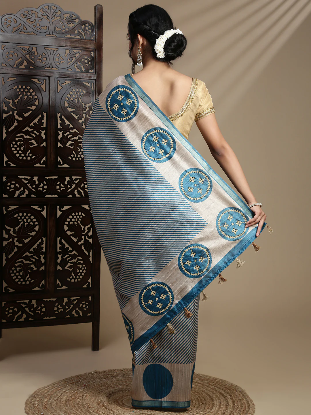 Women Blue with Brown Semi Raw Silk Embroidered Saree SRS113 - Image 4