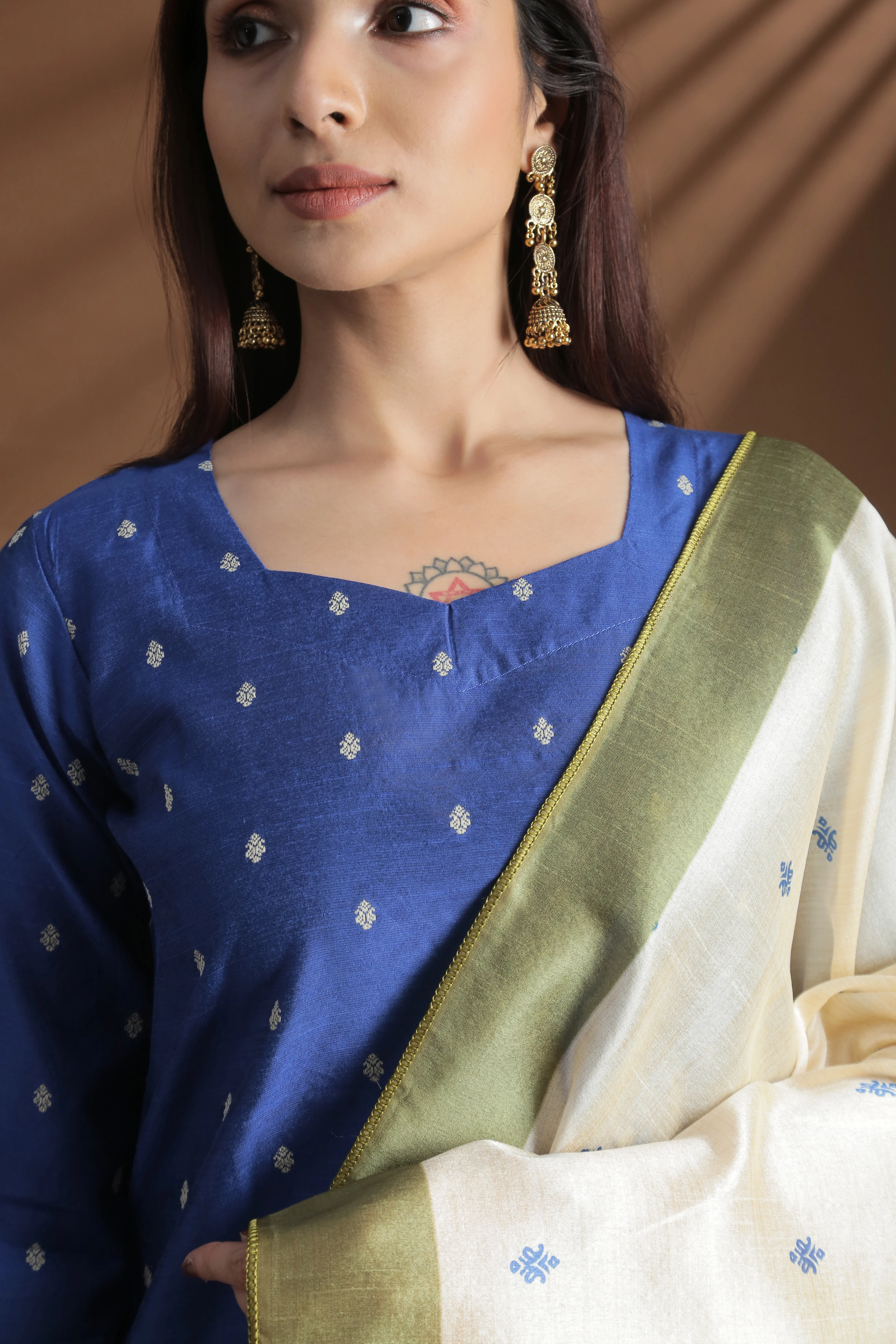 Women Dark Blue with Green Kurti Set EKS131 - Image 3