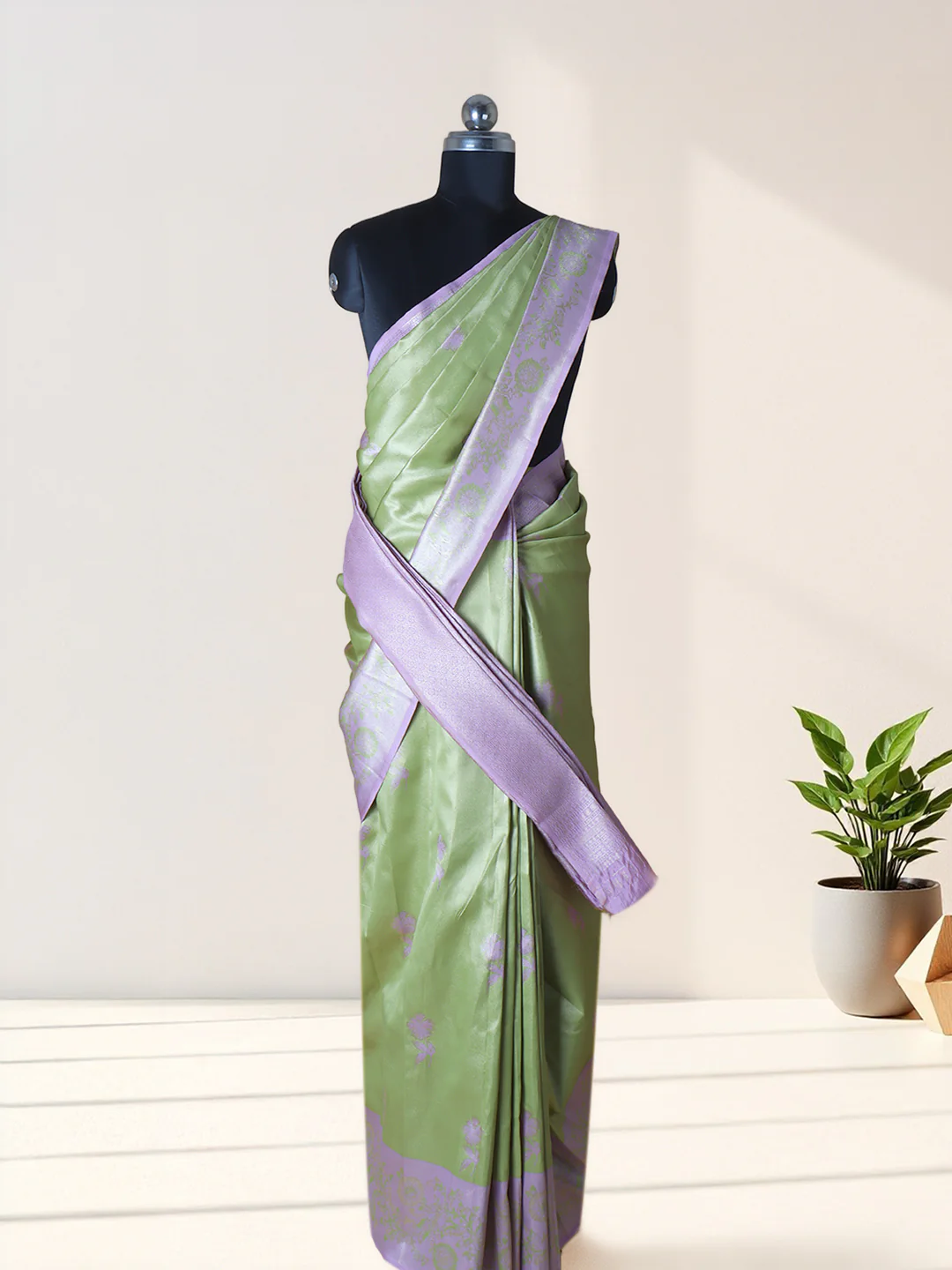Women Green Art Silk Saree ASS101 - Image 6