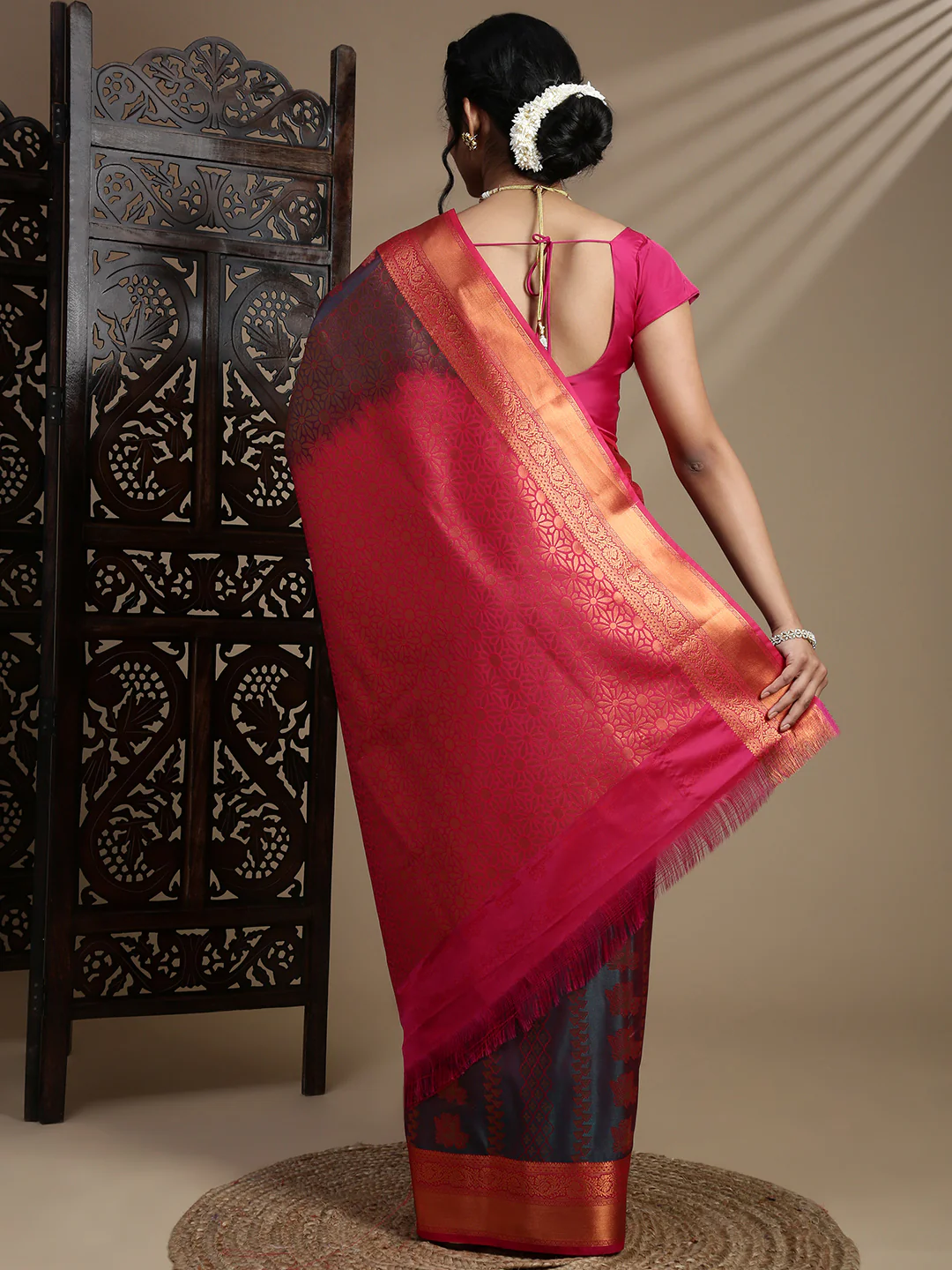 Women Green Art Silk Saree ASS116 - Image 3