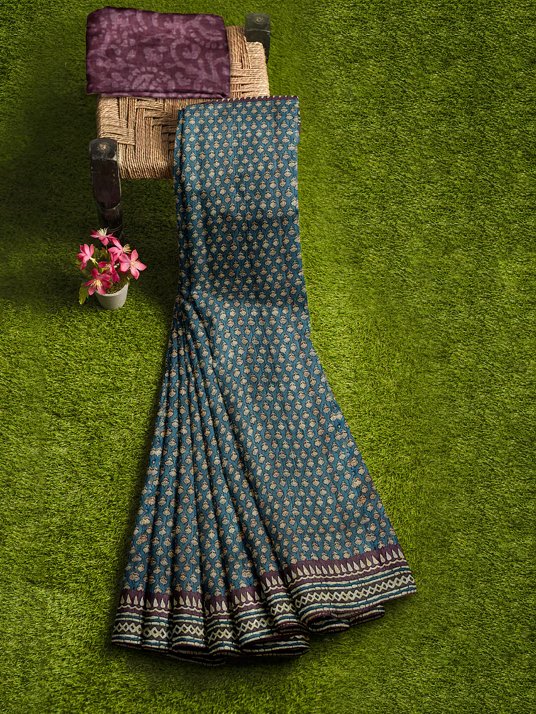 Women Green Semi Tussar Printed Saree ST255 - Image 3