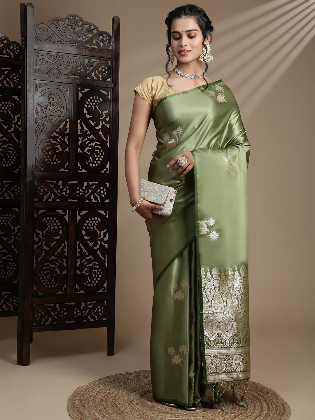 Women Green Soft Silk Saree SS387 - Image 2