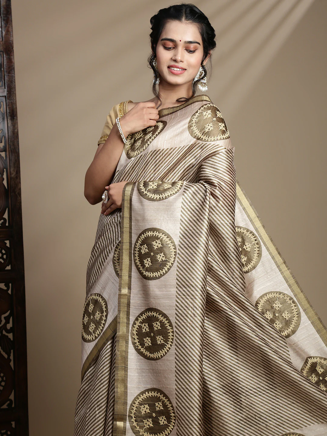 Women Green with Brown Semi Raw Silk Embroidered Saree SRS112 - Image 3