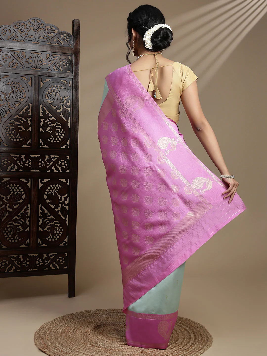 Women Green with Pink Border Soft Silk Saree SS391 - Image 4