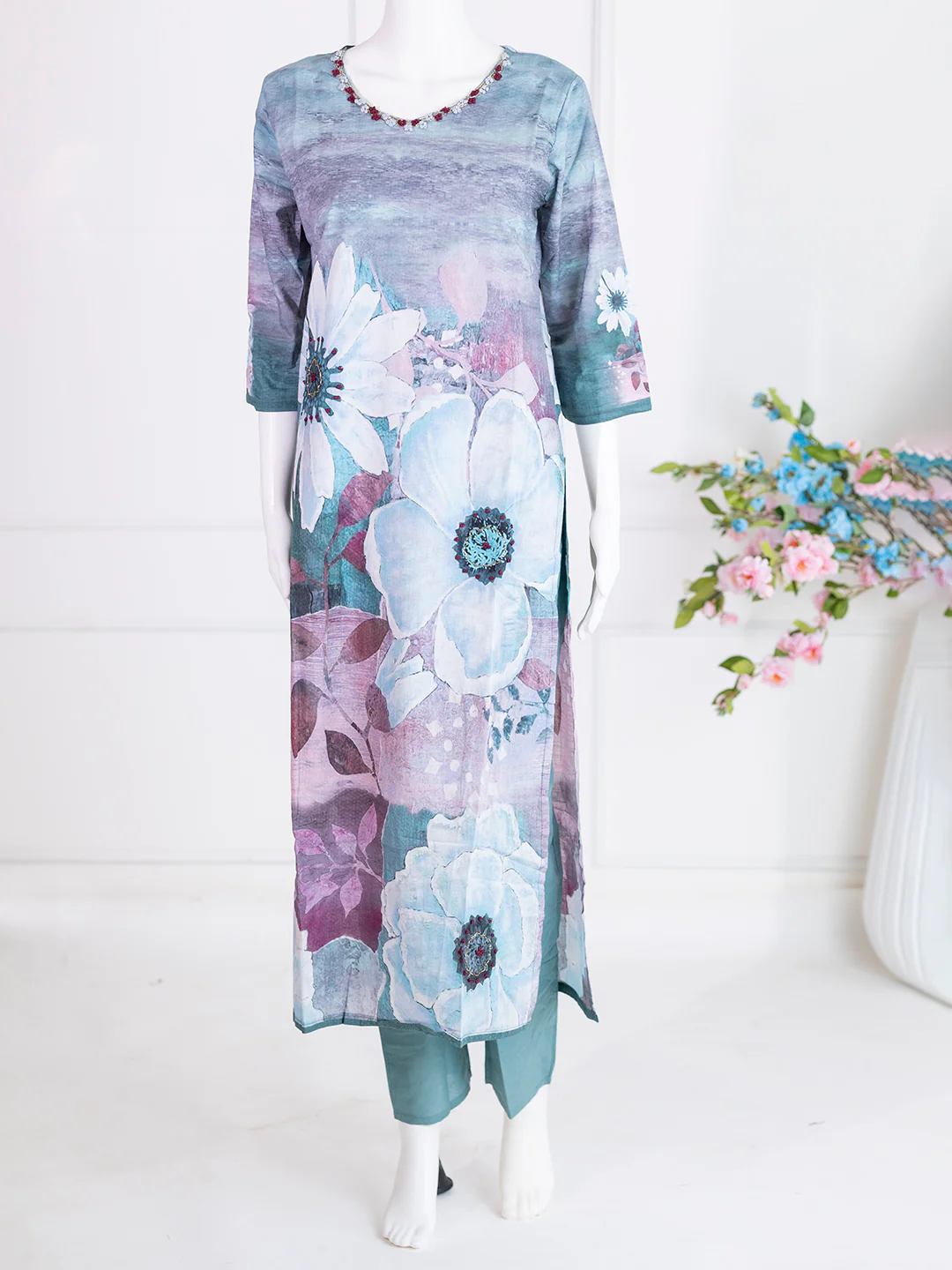 Women Greyish Blue Cotton Printed Kurti Set EKS84 - Image 5