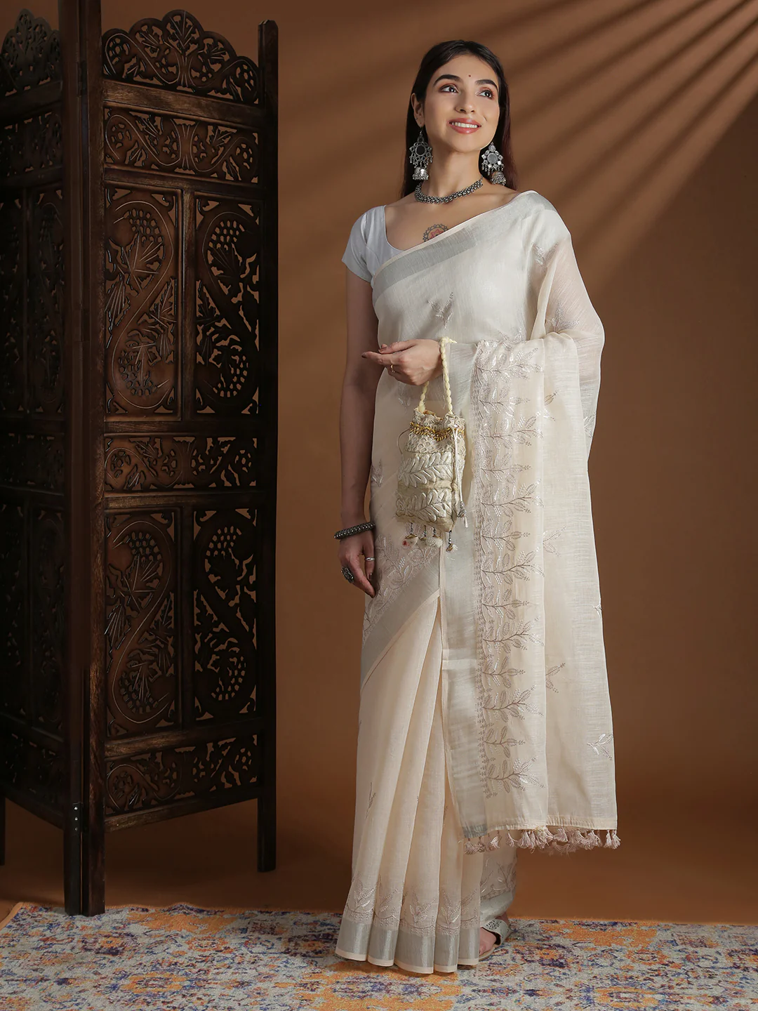 Women Light Beige Semi Linen Embroidered Saree SL244 - Image 4