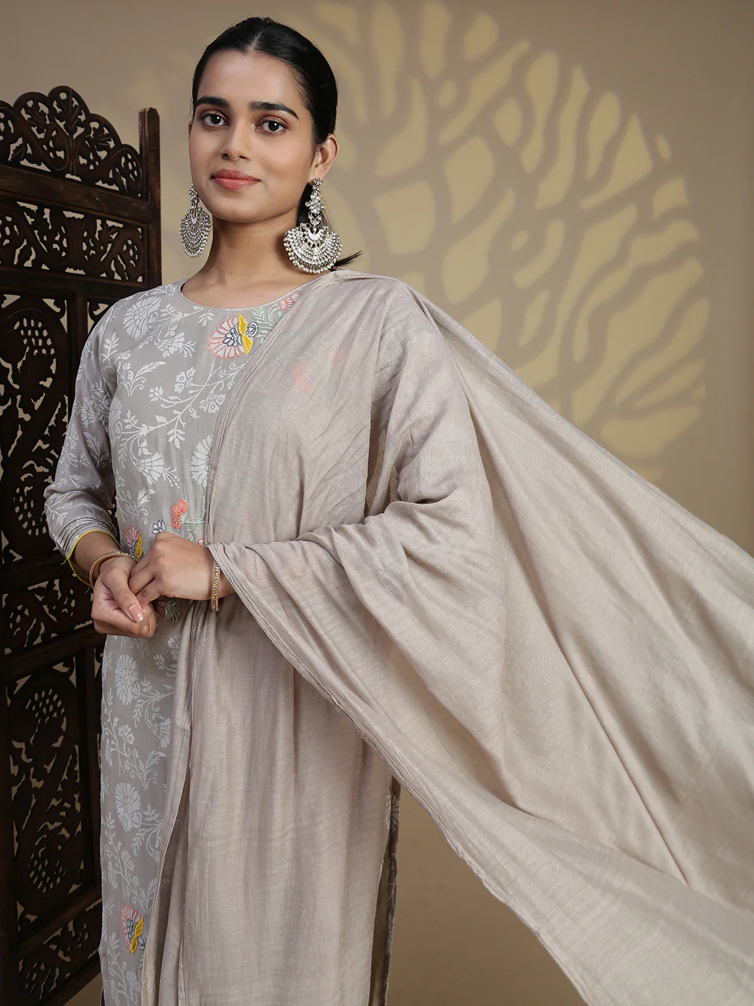 Women Light Grey MM Silk Embroidery Kurti Set EKS99 - Image 7