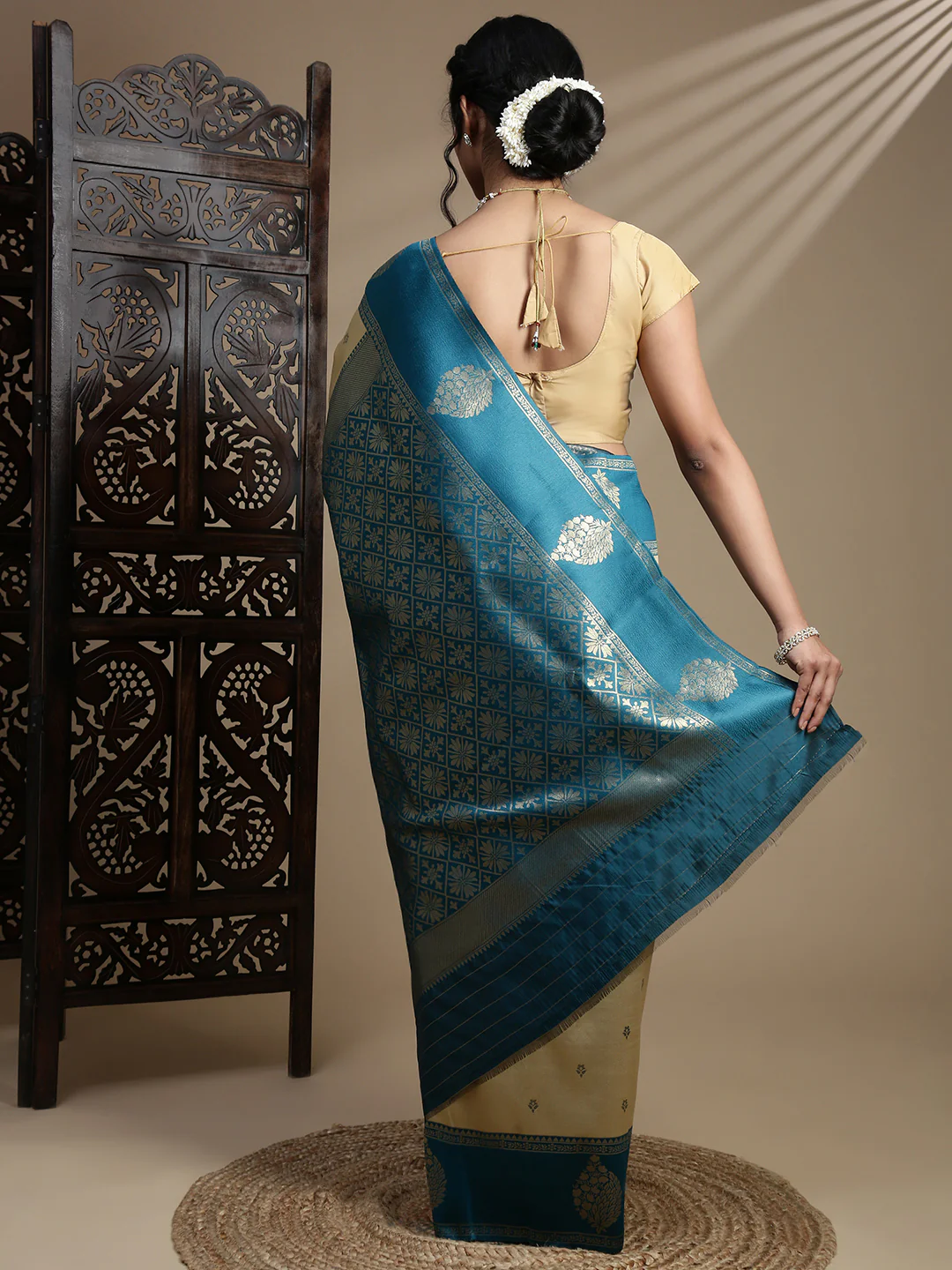 Women Olive Green Art Silk Saree ASS112 - Image 3