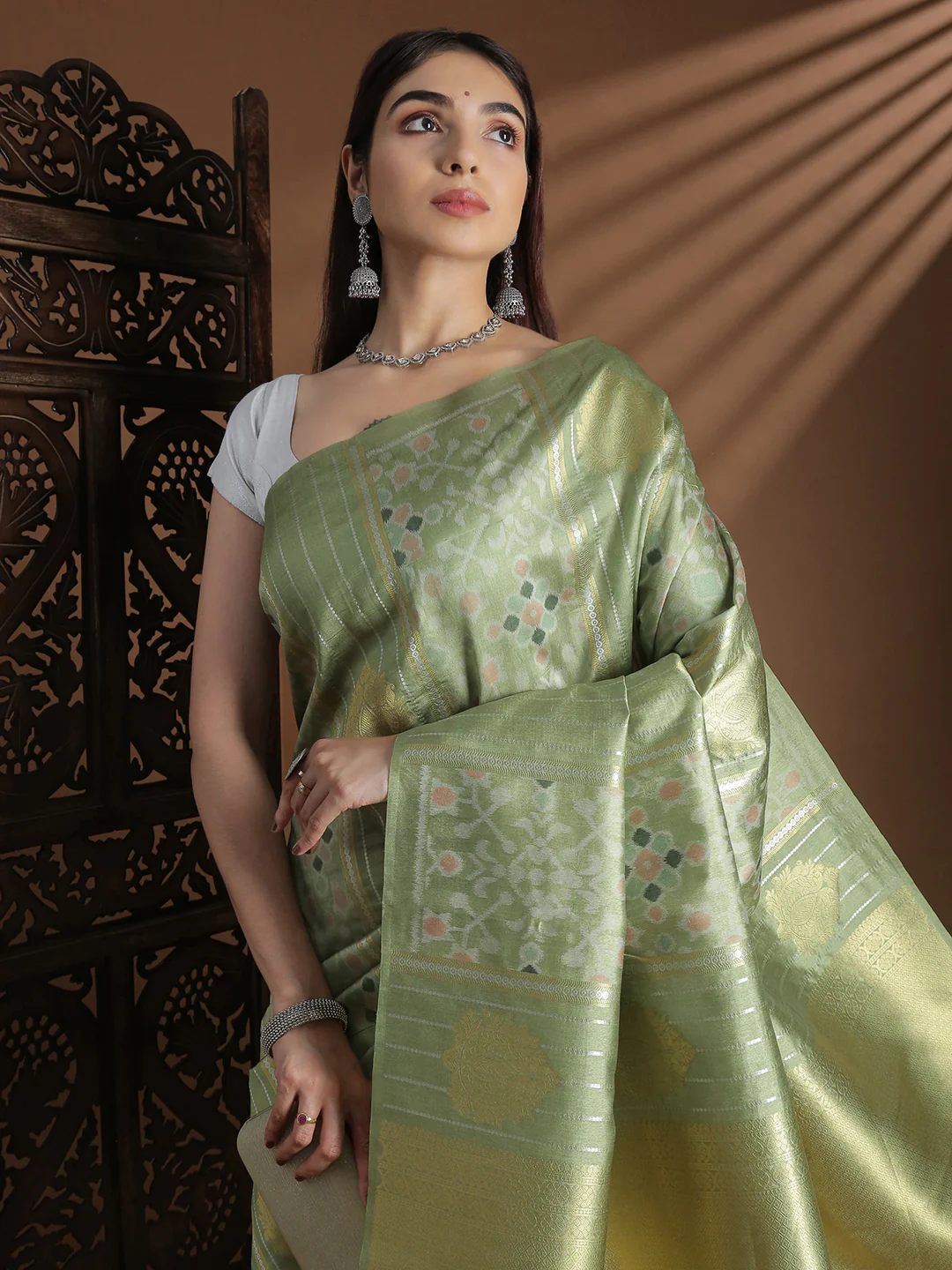 Women Semi Tussar Weaving Green Saree ST318 - Image 2
