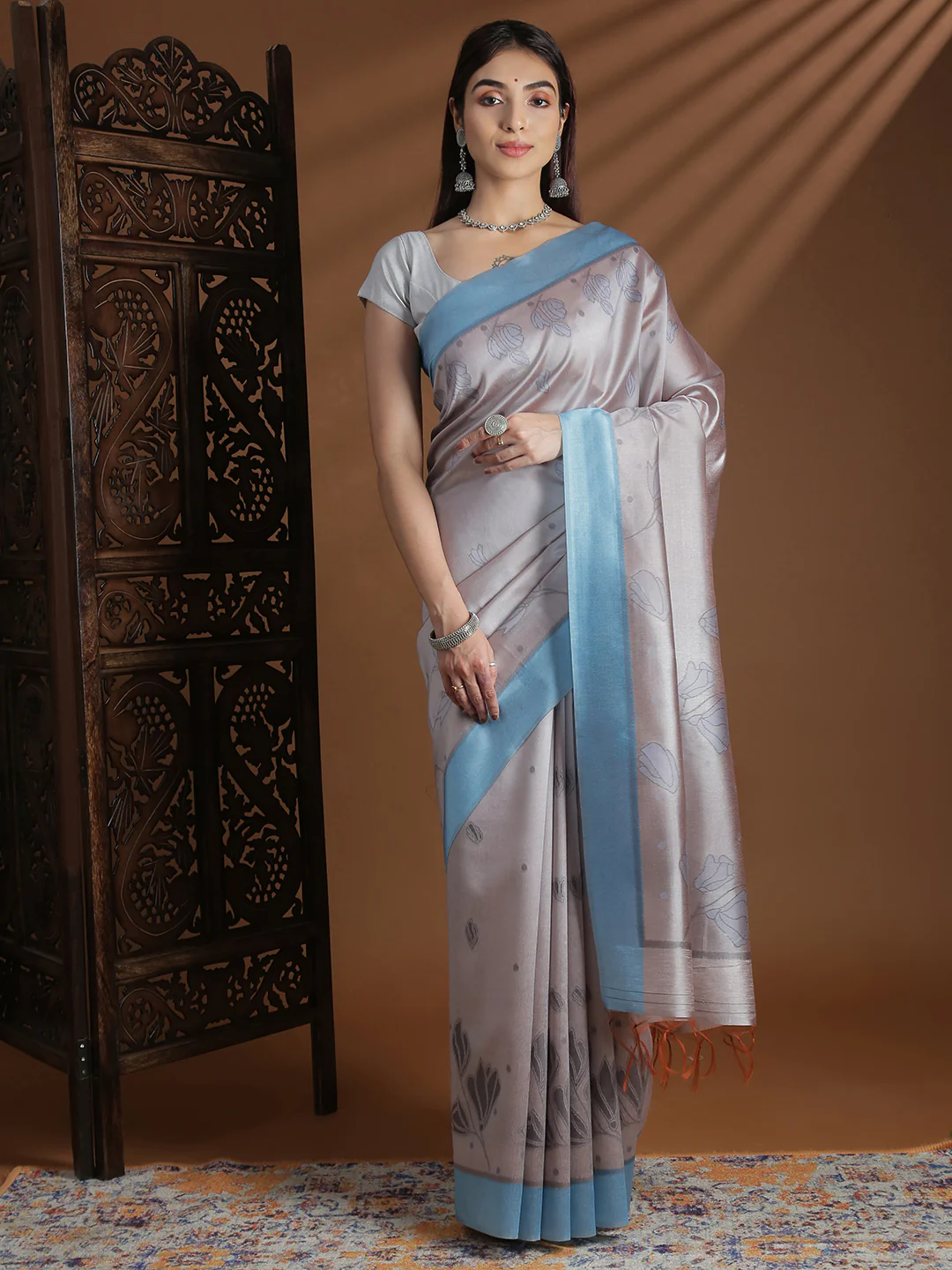 Women Semi Tussar Weaving Grey Saree ST319 - Image 4