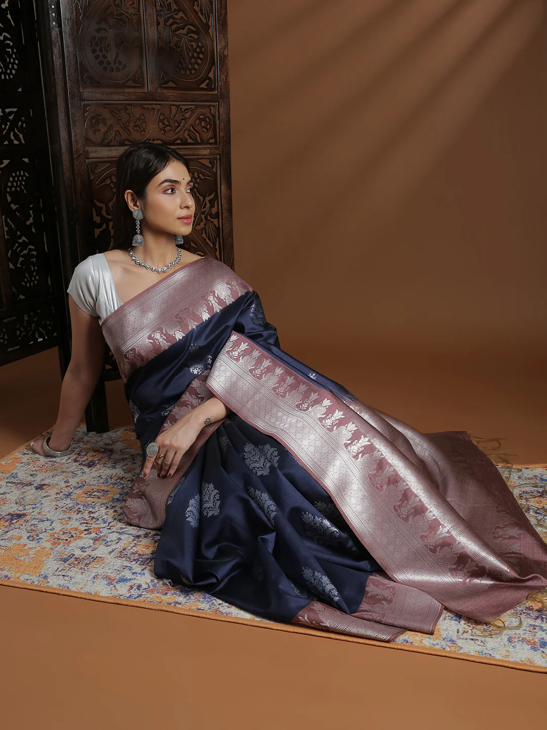 Women Semi Tussar Weaving Navy Saree ST317 - Image 4