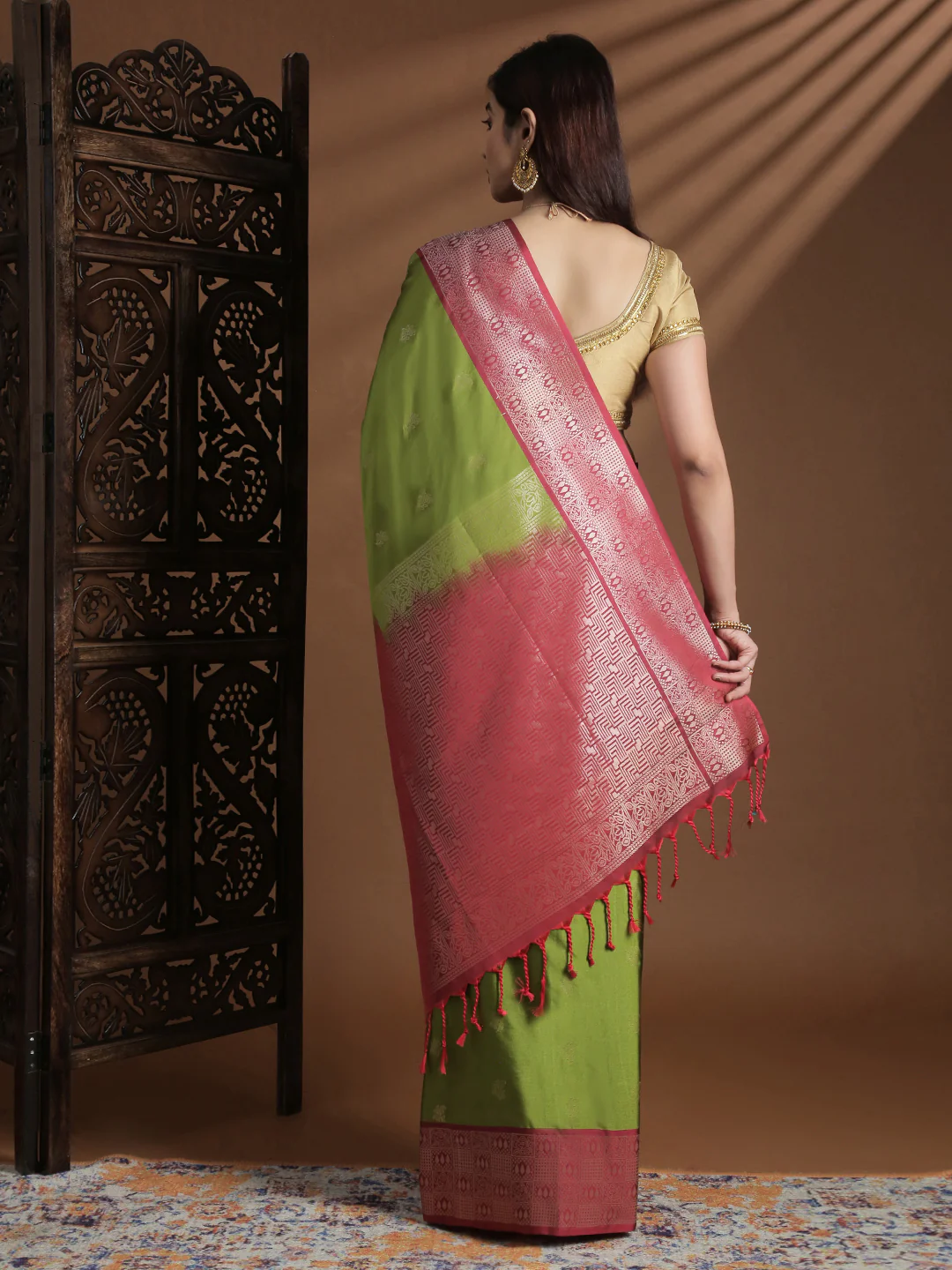 Women Soft Silk Saree Green SS409 - Image 3
