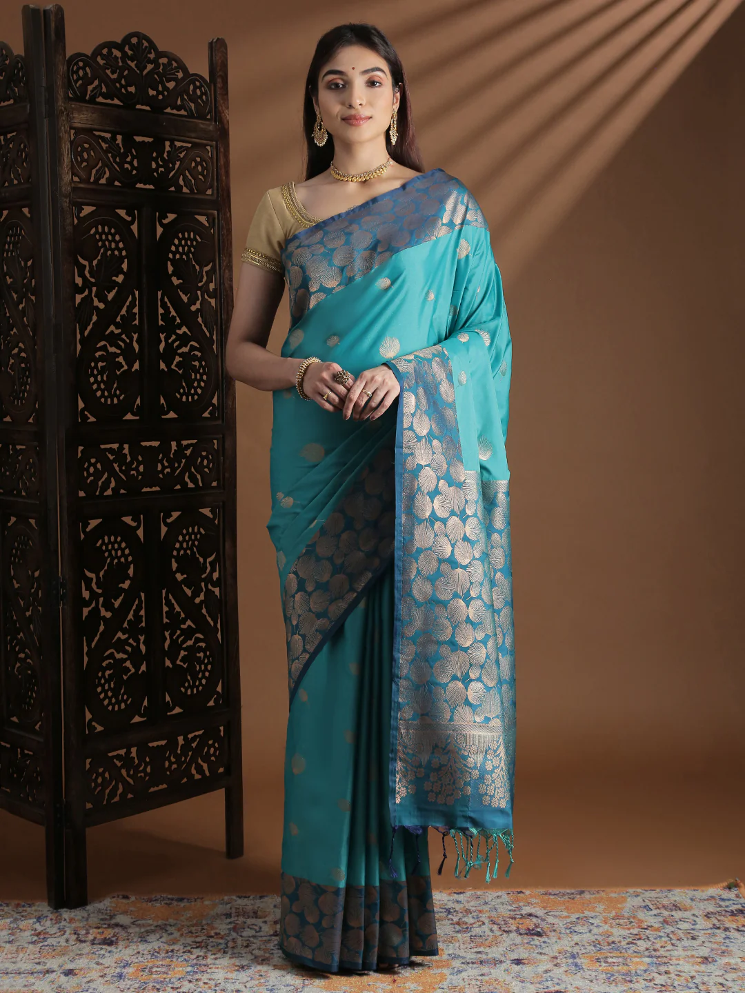 Women Soft Silk Saree Green SS414 - Image 4