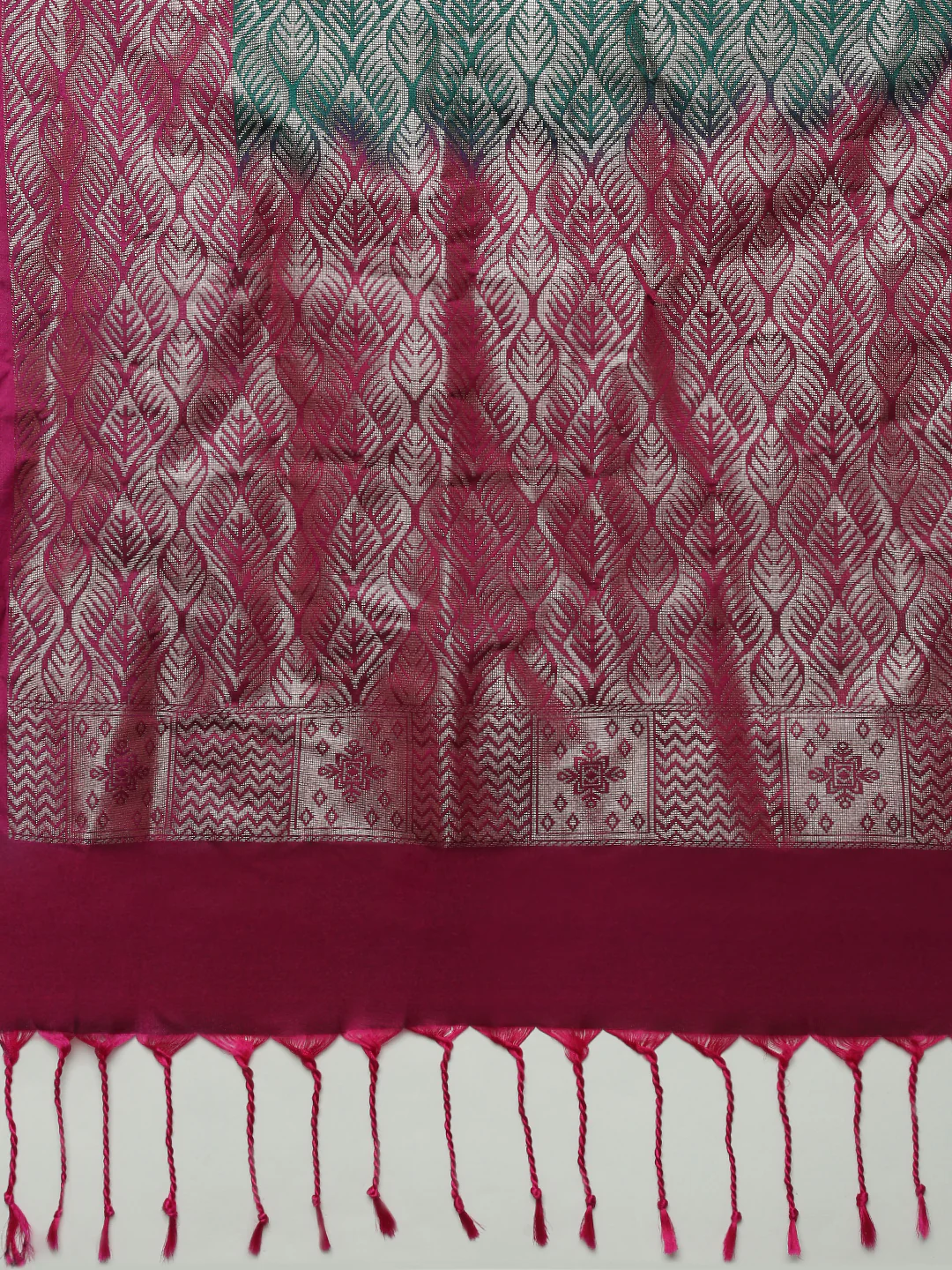 Women Soft Silk Saree Green with Pink SS410 - Image 7